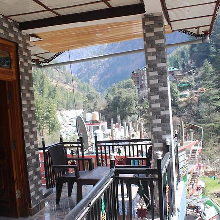 Moonlight Guest House Kasol Bagian luar foto