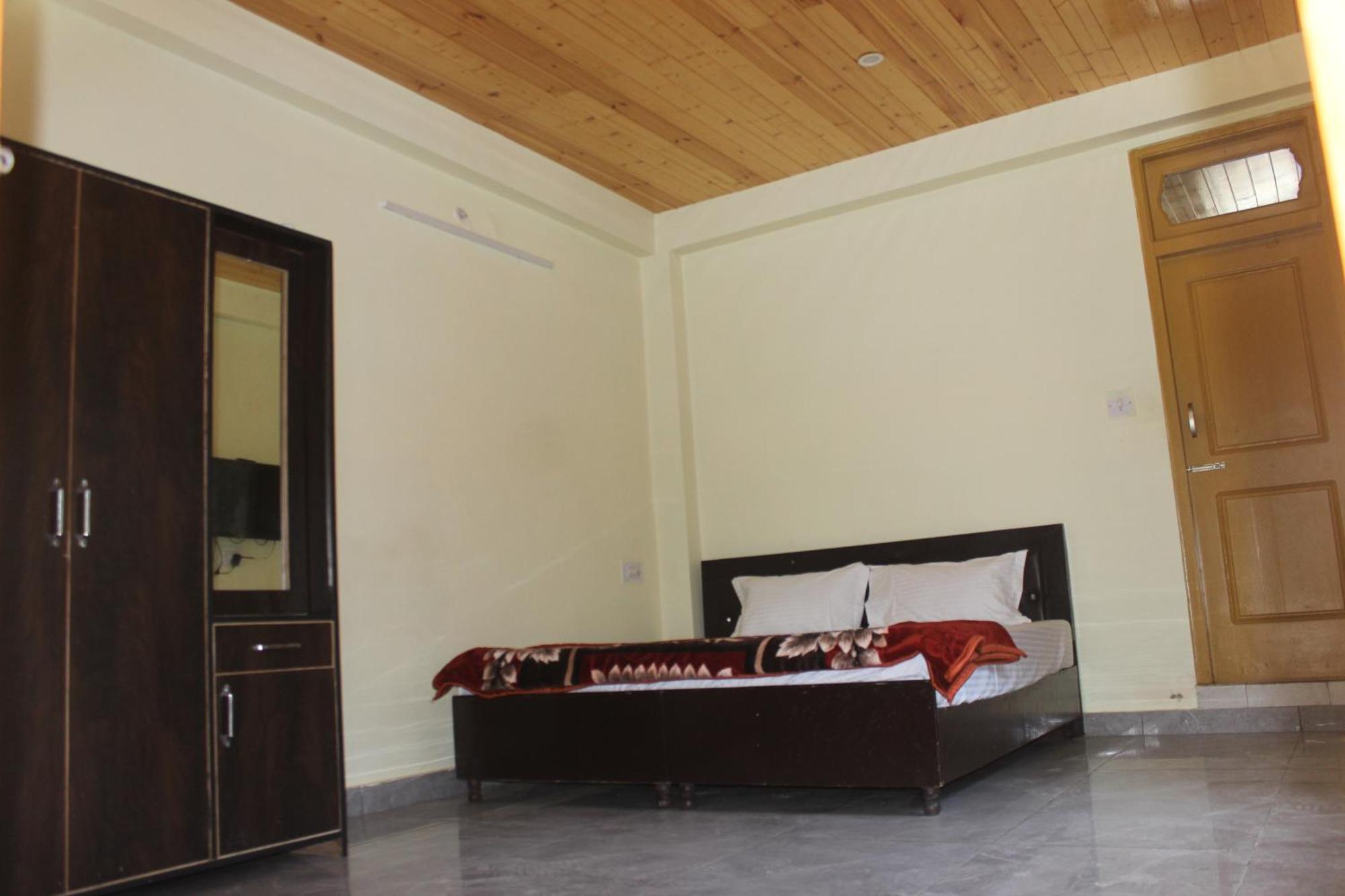 Moonlight Guest House Kasol Bagian luar foto