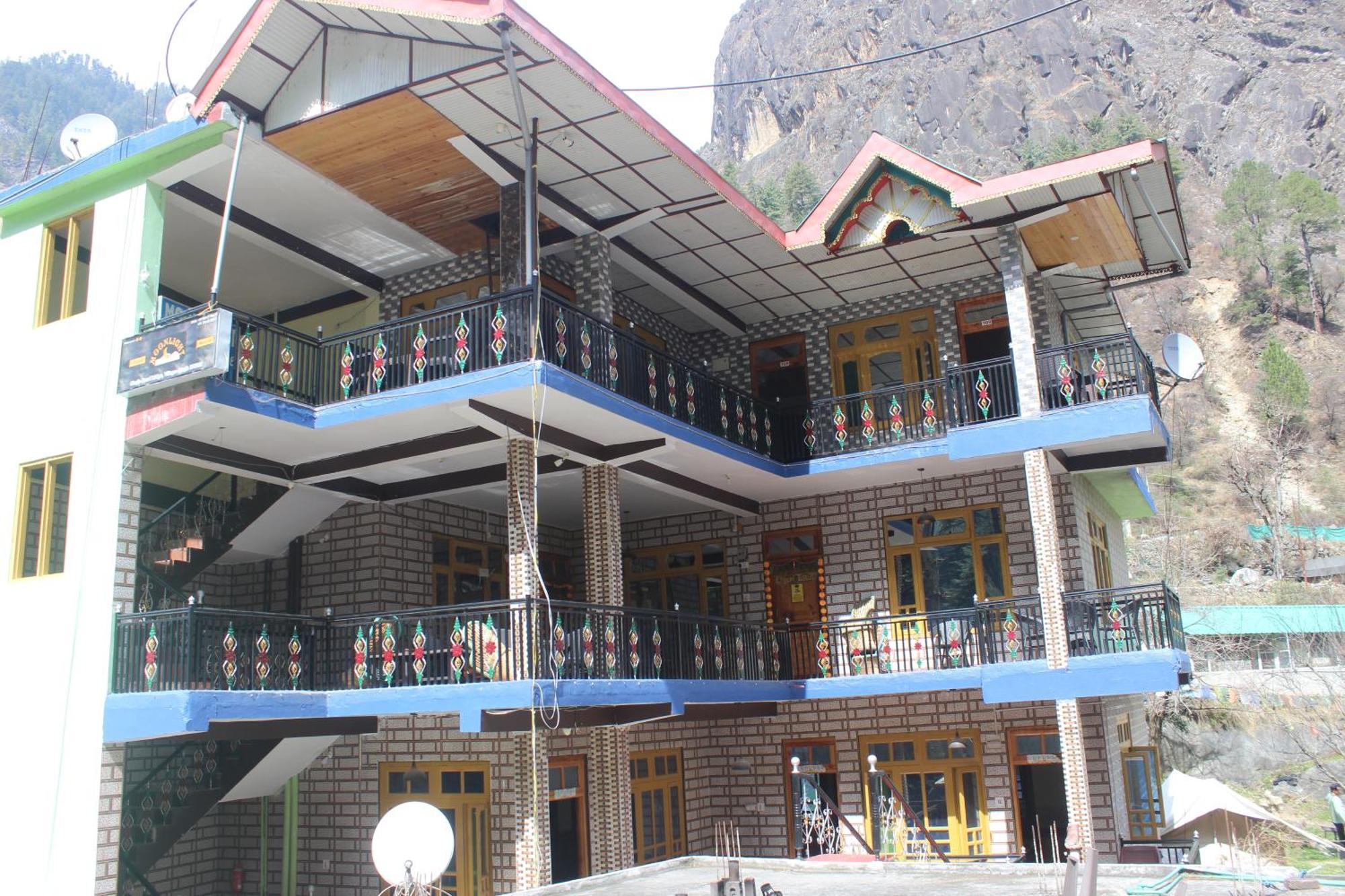 Moonlight Guest House Kasol Bagian luar foto