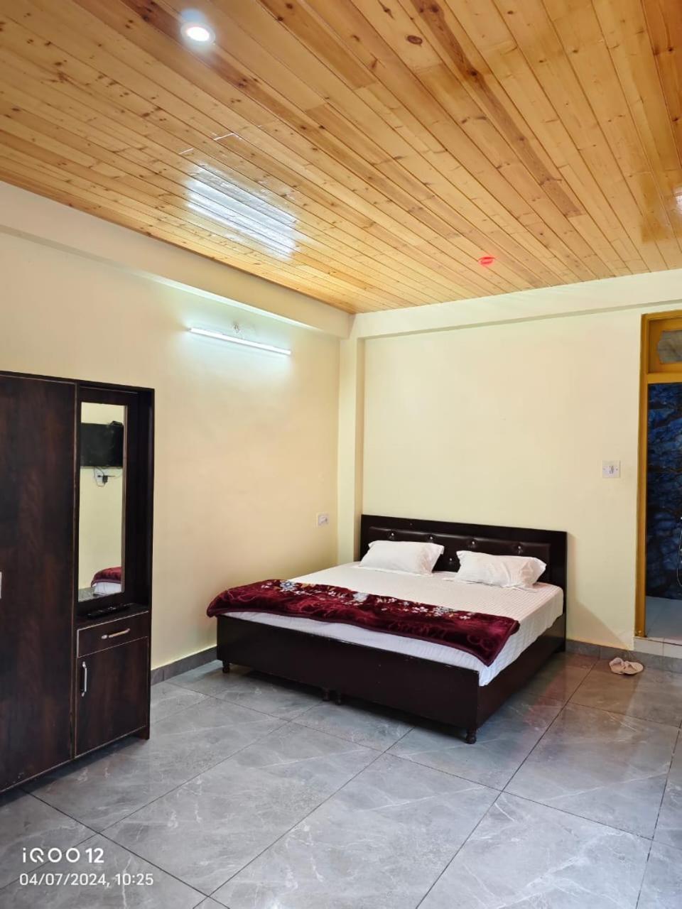 Moonlight Guest House Kasol Bagian luar foto